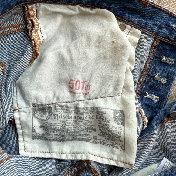 Essential Levi's 501 Straight Leg Blue Denim Jeans - Picture 10 of 13